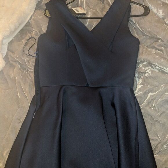 Guess dress  - Picture 3 of 4
